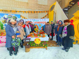 Дружный коллектив нашего детского сада принял участие в фестивале - конкурсе блинов на проводах зимы в селе Вязовка. Дружный коллектив нашего детского сада принял участие в фестивале - конкурсе блинов на проводах зимы в селе Вязовка. .